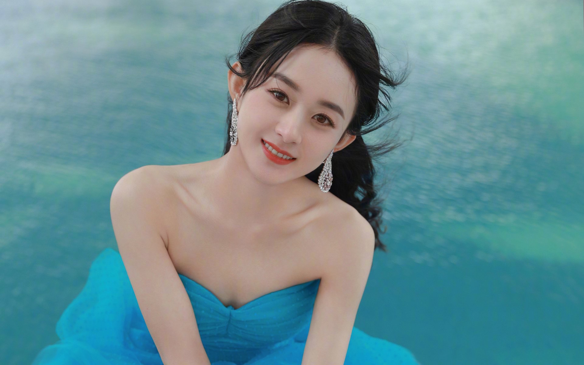 开云入口-全球篮球烽火点燃：赛场明星璀璨绽放，篮球火了