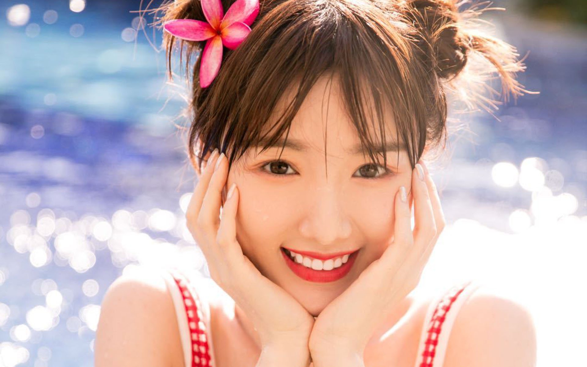 球员场上拼抢积极展现良好身体对抗能力与防守覆盖范围,积极拼抢前场篮板球是防守快攻的方法之一